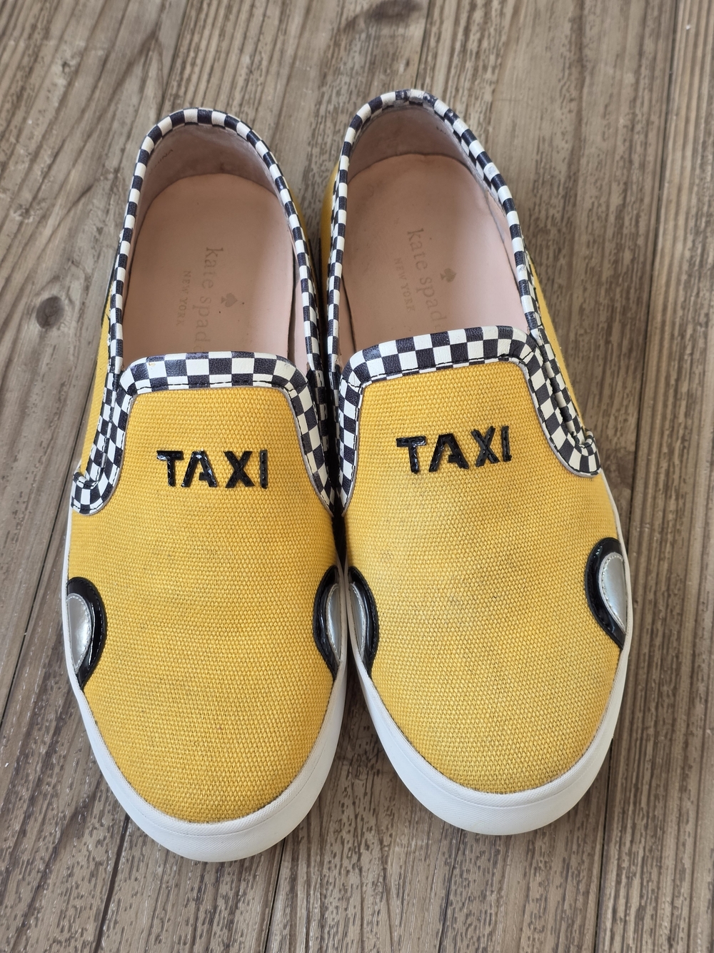 Kate Spade New York Taxi Novelty Sneakers Sz 7